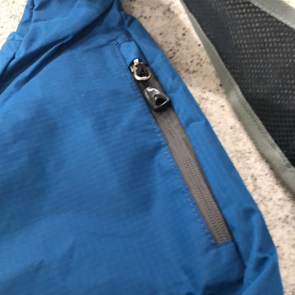 Sling backpack - Picture 5 of 7